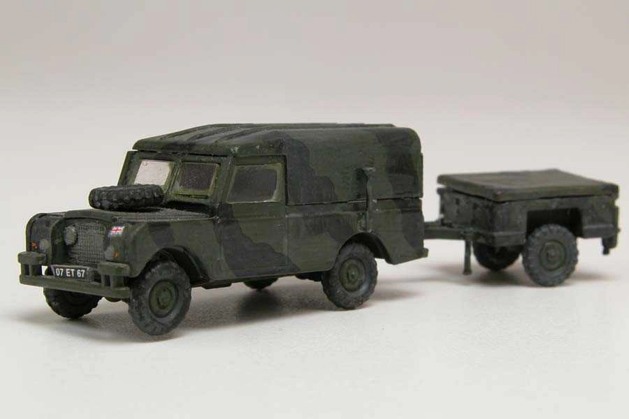Classic Kit military A02324 - LWB Land Rover (Hard Top) and Trailer (1:76)