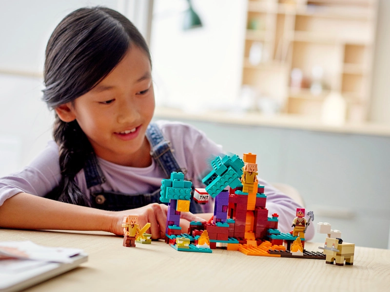 LEGO Minecraft – Podivný les