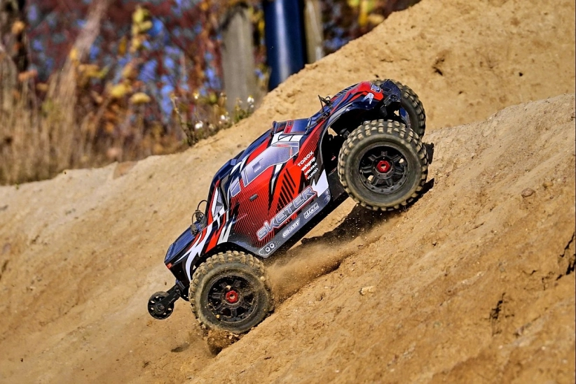 SKETER XP 4S – 1/10 Monster Truck 4WD - RTR – Brushless Power 4S