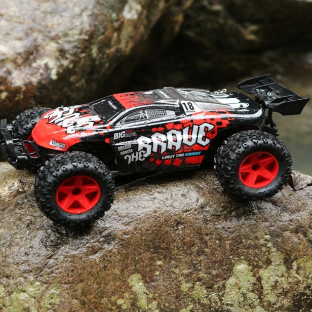 RC auto Pioneer Brave, čiernočervená