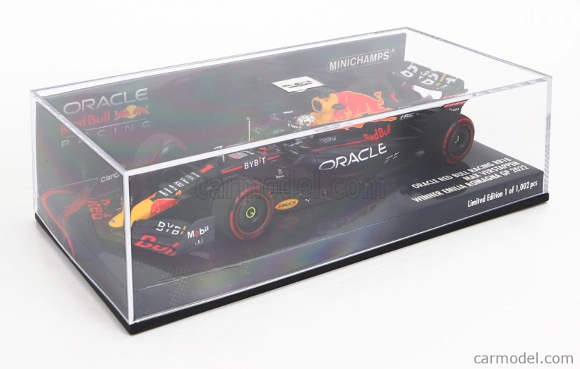 Minichamps Red bull F1 Rb18 Team Oracle Red Bull Racing N 1 Majster sveta Víťaz Emilia Romagna Taliansko Gp 2022 Max Verstappen 1:43 Matná modrá žltá červená