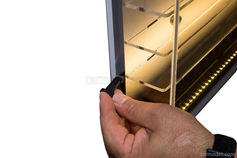 Atlantic Vetrina display box Espositore - Pre 120 Cars 1/64 Lungh.lenght Cm 89.0 X Largh.width Cm 8.0 X Alt.height Cm 61.0 (altezza Utile Tra I Ripiani Cm 4.5 Inner Height Among Shelves) 1:64 Plastic Display