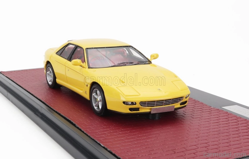 Modely v mierke Matrix Ferrari 456gt Sedan 1993 1:43 Žltá