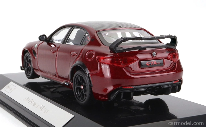 Bburago Alfa romeo Giulia Gtam 2020 1:43, červená