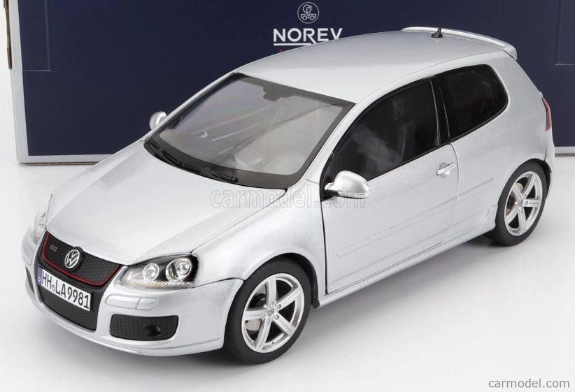 Norev Volkswagen Golf V Gti Pirelli 2007 1:18 Strieborný