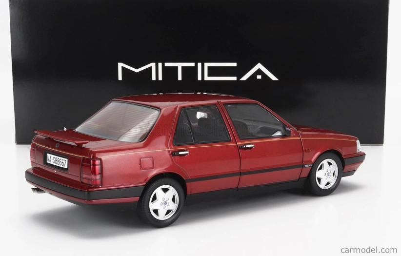 Mitica-diecast Lancia Thema 8.32 Ferrari 2s 1988 - s otvoreným zadným krídlom 1:18 Winner Red Met