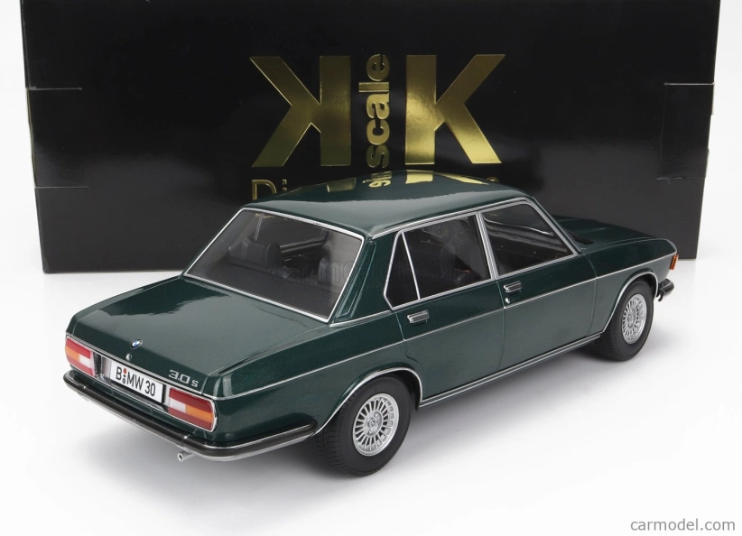 BMW 3.0s E3 Mkii 1971 v mierke 1:18, tmavo zelená