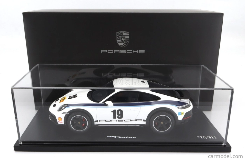 Spark-model Porsche 911 992 Coupe N 19 Rally Dakar Design 2022 - Con Vetrina - S vitrínou 1:18 Biela modrá
