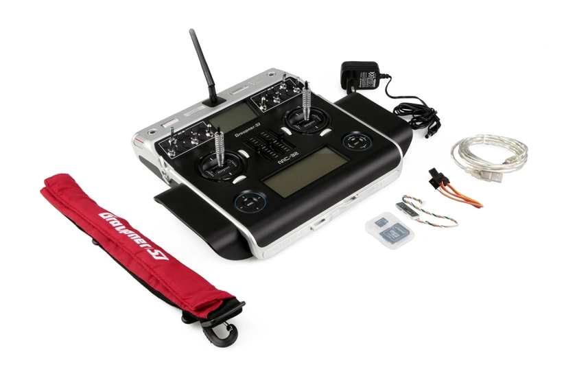MC-32 PRO HoTT 2,4 GHz s vysielačom BLUETOOTH® v2.1