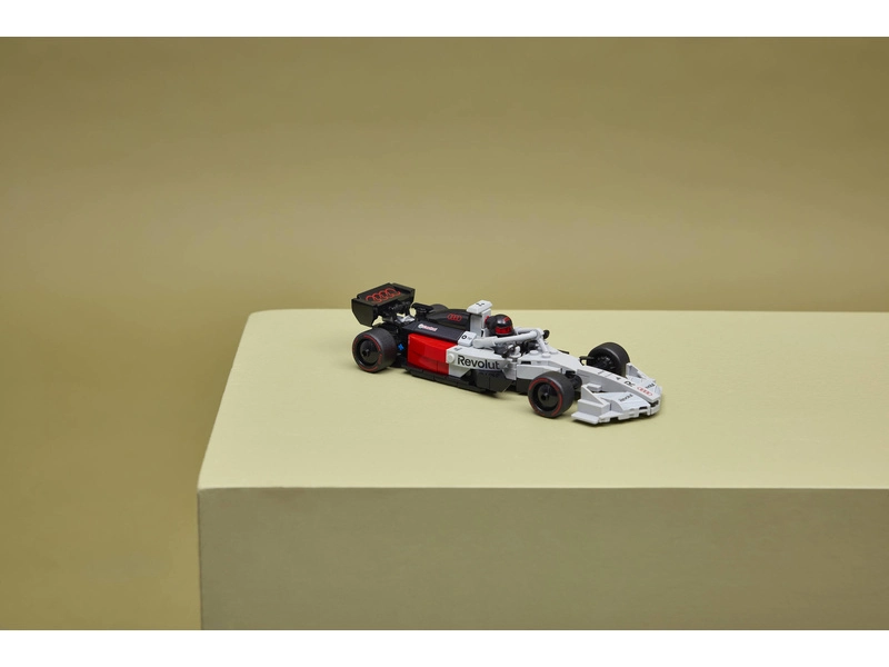 LEGO Speed Champions - Závodné auto Audi Revolut F1® Team R26