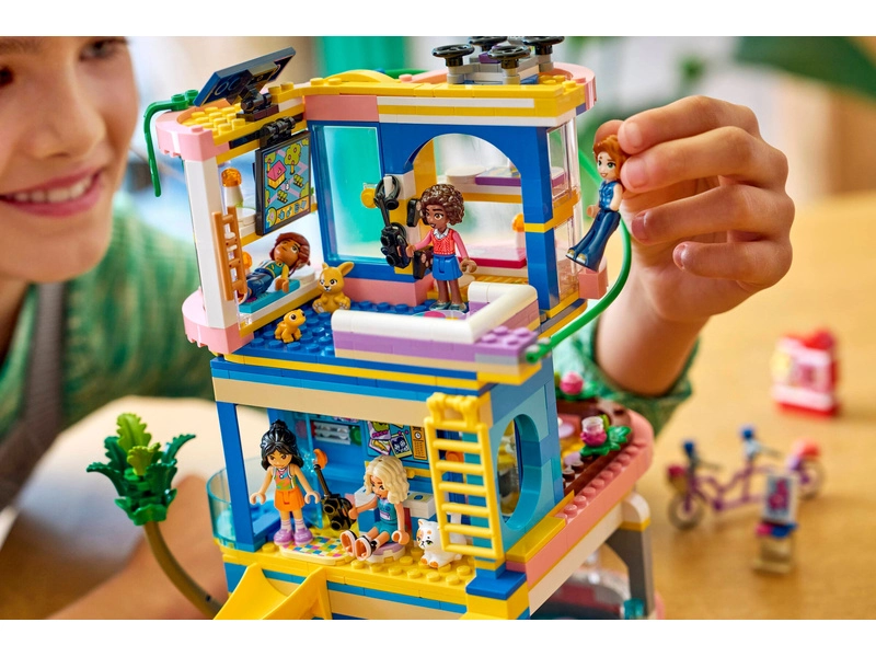 LEGO Friends - Klubovňa pre kamarátov v mestečku Heartlake