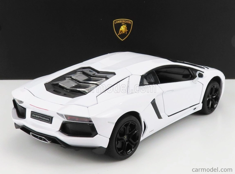 Rastar Lamborghini Aventador Lp700-4 2011 1:18 Bílá