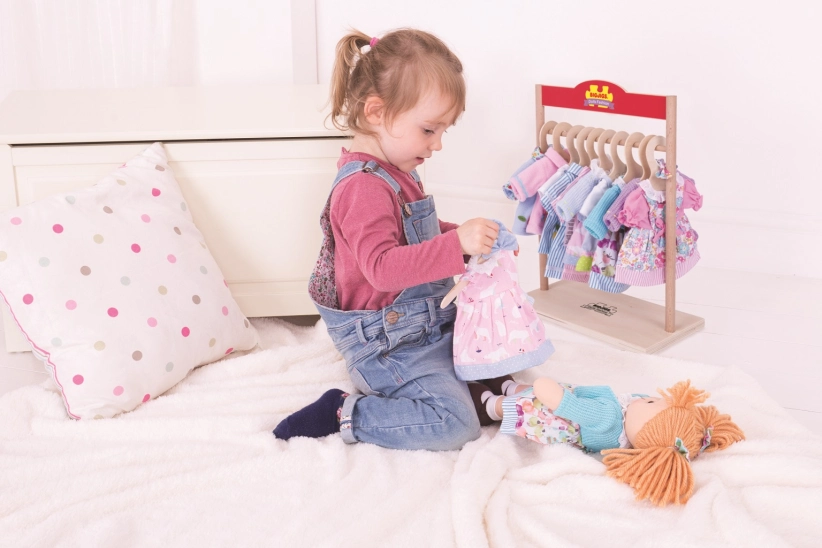 Bigjigs Toys Růžové květinové šaty pro panenku 28 cm