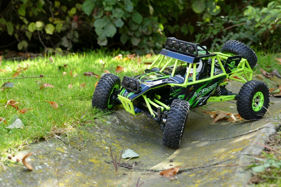 BAZAR - RC auto Písečná buggy Across + náhradní baterie