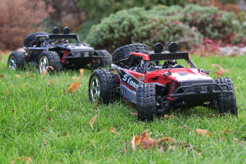 RC auto buggy Subotech, čierna
