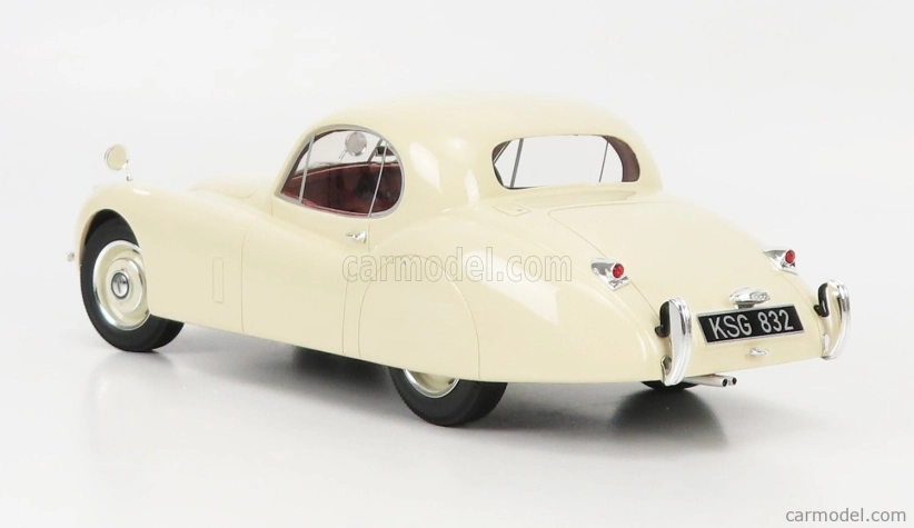 Cult-scale models Jaguar Xk120 Fhc 1951 1:18 Bílá