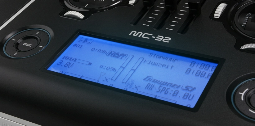 MC-32 PRO HoTT 2,4 GHz s vysielačom BLUETOOTH® v2.1
