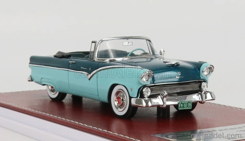Great-iconic-models Ford USA Fairlane Sunliner Cabriolet 1955 1:43, tyrkysová