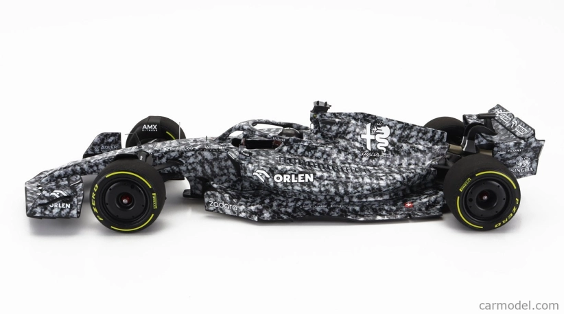 Minichamps Alfa romeo F1 C42 Team Orlen Racing N 24 Test Barcelona 2022 Guanyu Zhou 1:18 Camouflage