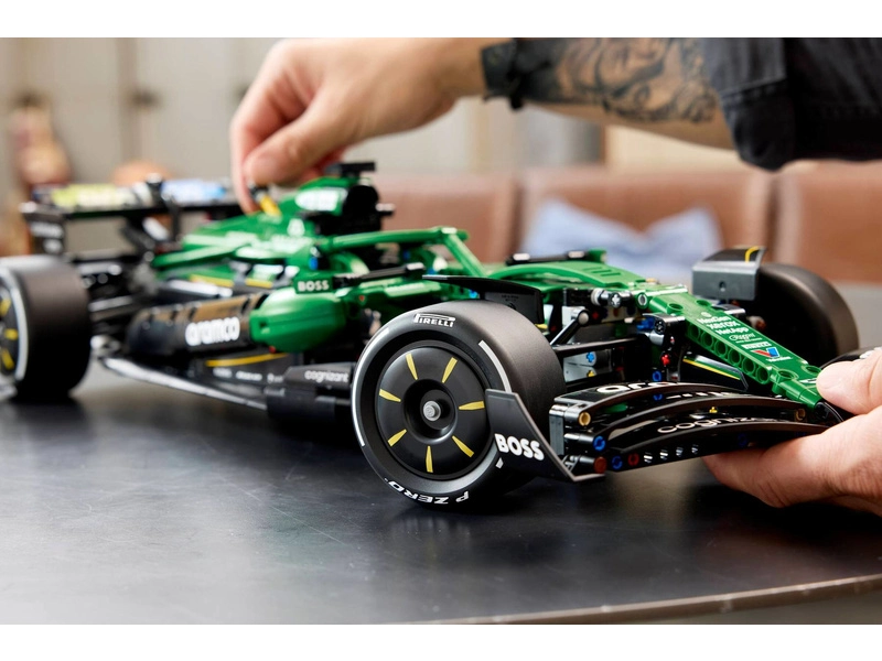LEGO Technic - Auto Aston Martin Aramco AMR25 F1®