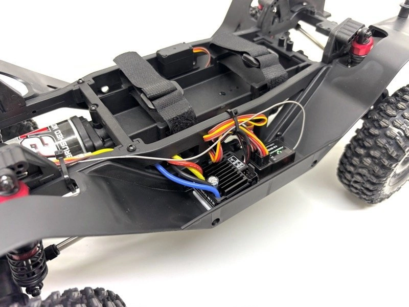 Absima CR4.4eco HILUX 1:10 RTR písková