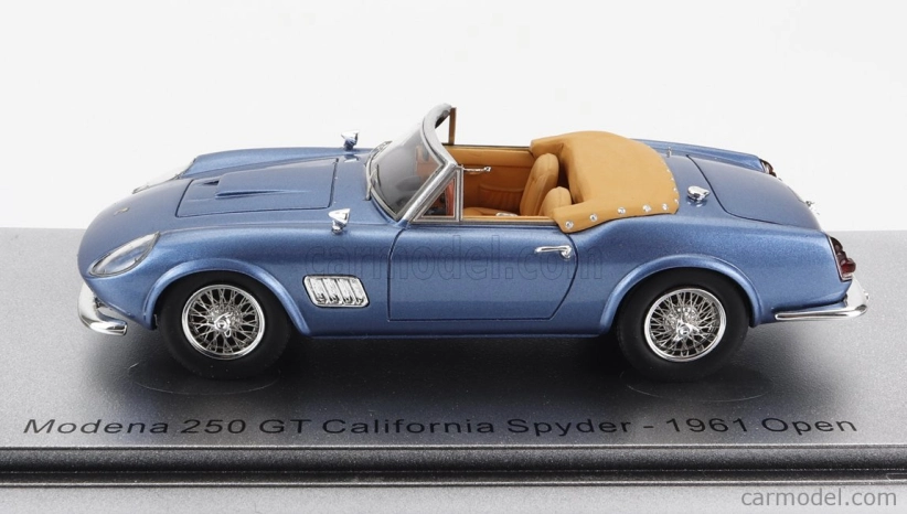Kess-model Modena 250gt California Spider Open 1961 1:43 Light Blue Met