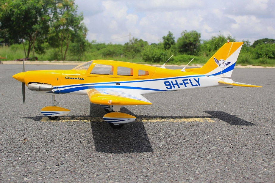 Piper Cherokee 1,53m Žlutý