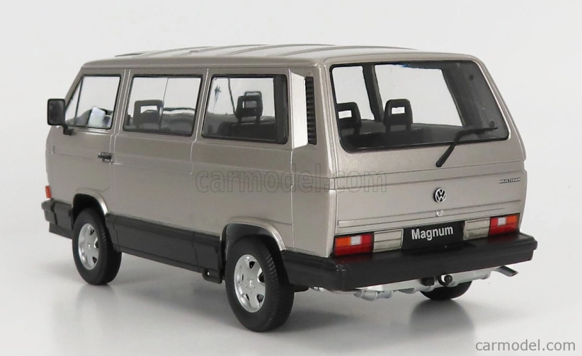 Kk-scale Volkswagen T3 Minibus Multivan Magnum 1987 1:18 Silver