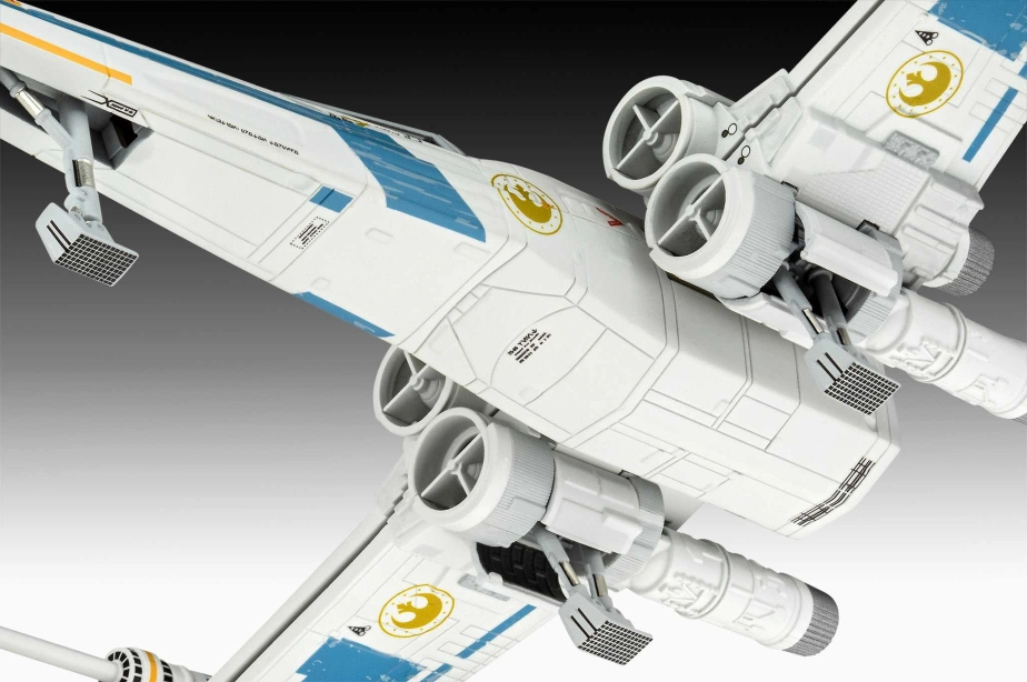 Plastic ModelKit SW 06791 - The Mandalorian: X-Wing Fighter (1:57)