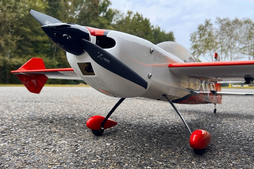 60" Edge 540T V2 EXP - červená/čierna 1,52m