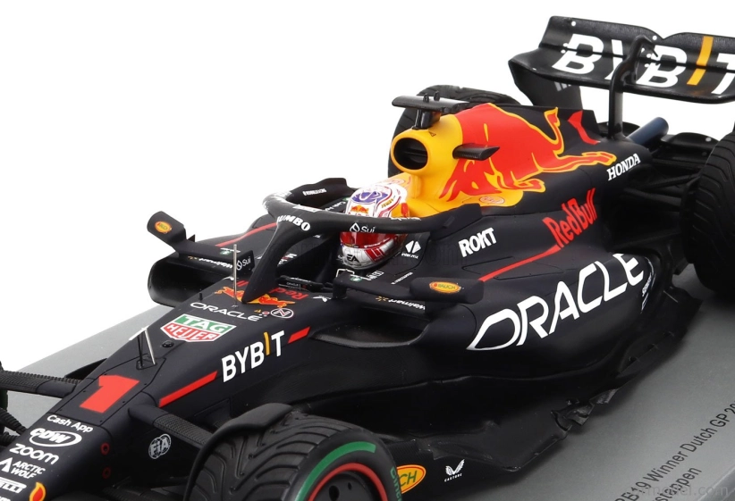 Spark-model Red bull F1  Rb19 Team Oracle Red Bull Racing N 1 World Champion Winner Dutch Gp 2023 Max Verstappen 1:18 Matt Blue