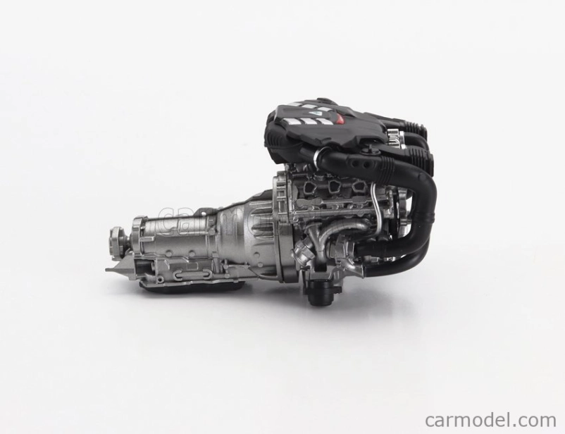 Motorhelix Alfa romeo Giulia Gta 2021 With Engine And Accessories - Full Openings 1:18 Bianco Trofeo White Met