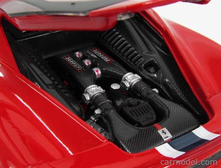 Bburago Ferrari 458 Speciale 1:18 červená