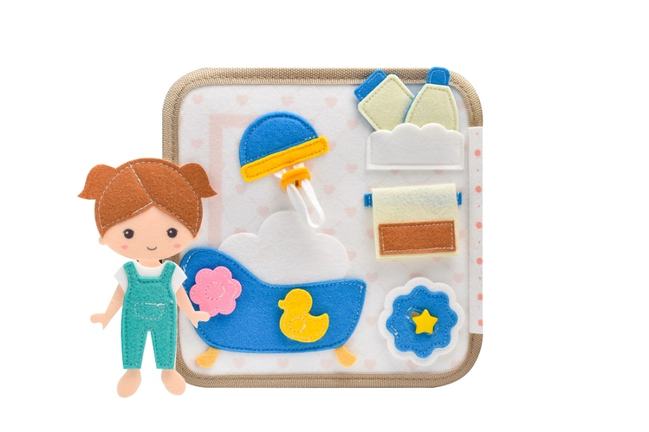 2Kids Toys Senzorická busy kniha Domček s bábikou