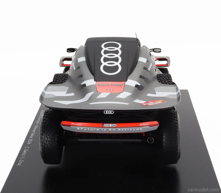 Spark-model Audi Rs Q E-tron E2 Team Audi Sport N 204 Winner Rally Dakar 2024 Carlos Sainz - Lucas Cruz 1:18 Šedá Stříbrná Černá