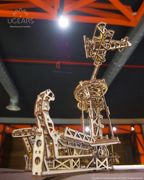 Ugears 3D drevené mechanické puzzle lietajúce stroje
