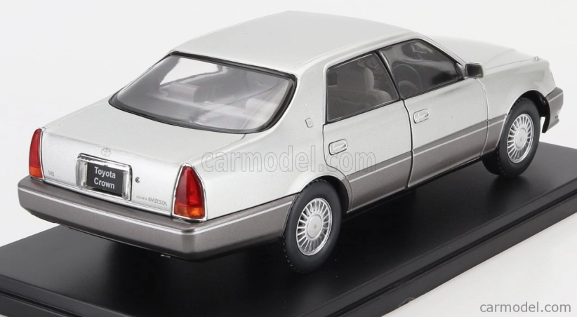 Edicola Toyota Crown Majesta 1995 1:24 Silver