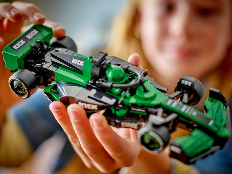 LEGO Speed Champions - Závodné auto KICK Sauber F1® Team C44