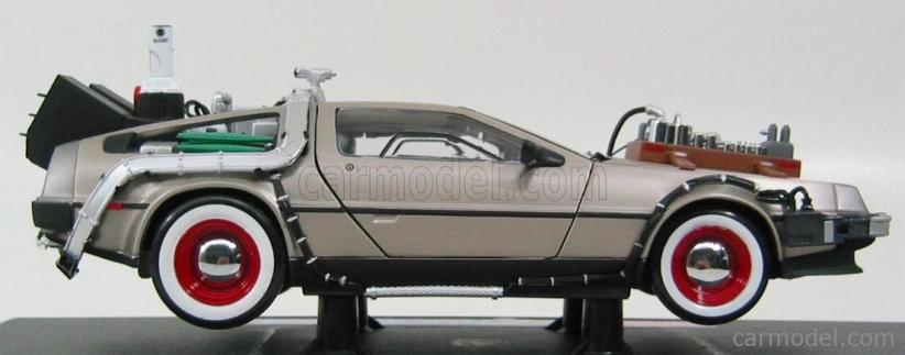 Sun-star De lorean Time Machine - Back To The Future 3 - Ritorno Al Futuro 3 1:18 Silver