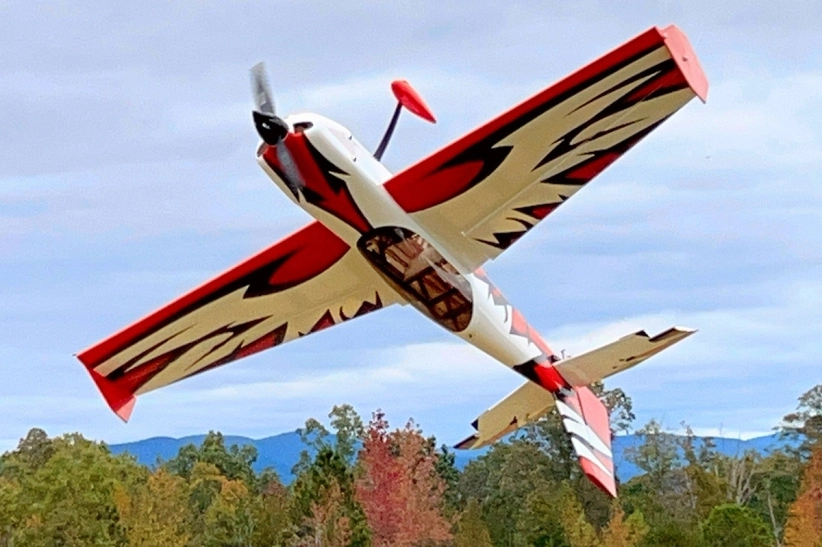 60" Edge 540T V2 EXP - červená/čierna 1,52m