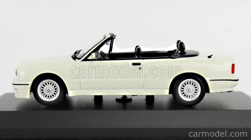 Minichamps BMW radu 3 M3 (e30) Cabriolet 1988 1:43 Biela