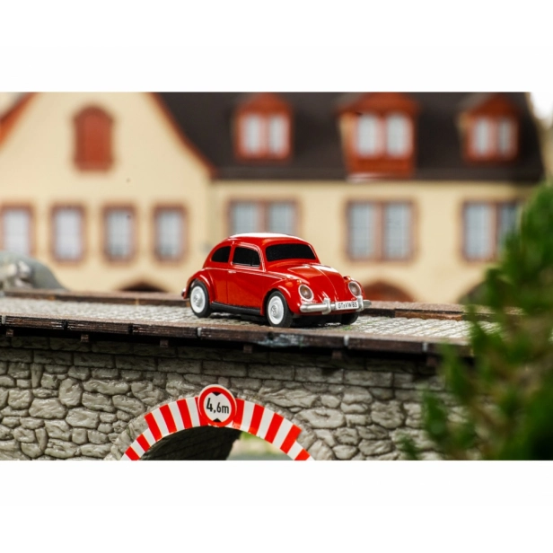 RC auto Volkswagen Beetle 1:87, červená