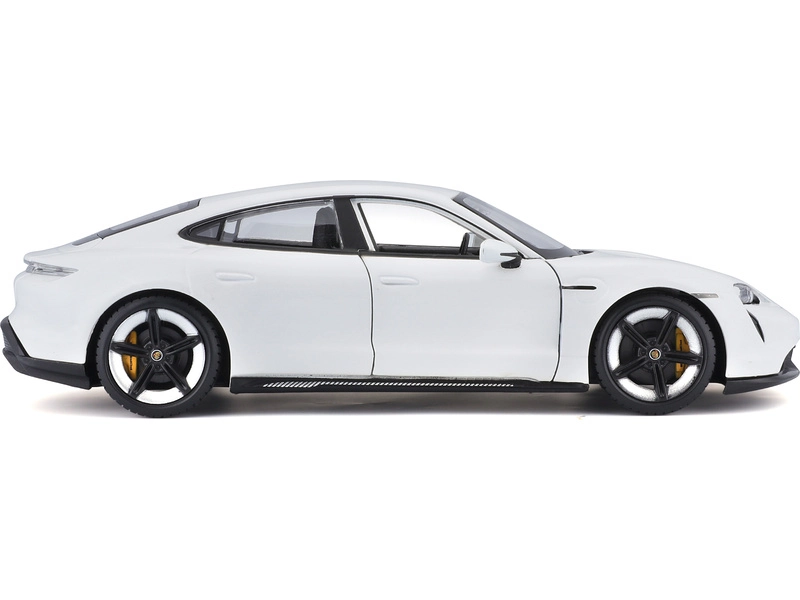 Bburago Porsche Taycan Turbo S 2019 Carrara 1:24 bílá