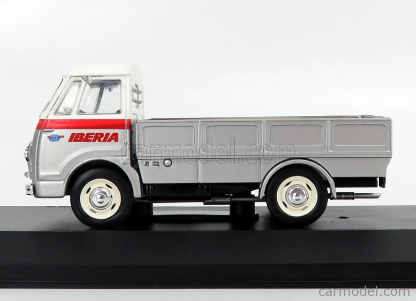 Edicola Alfa romeo Romeo 2 Truck Fadisa Iberia 1965 1:43 strieborná biela
