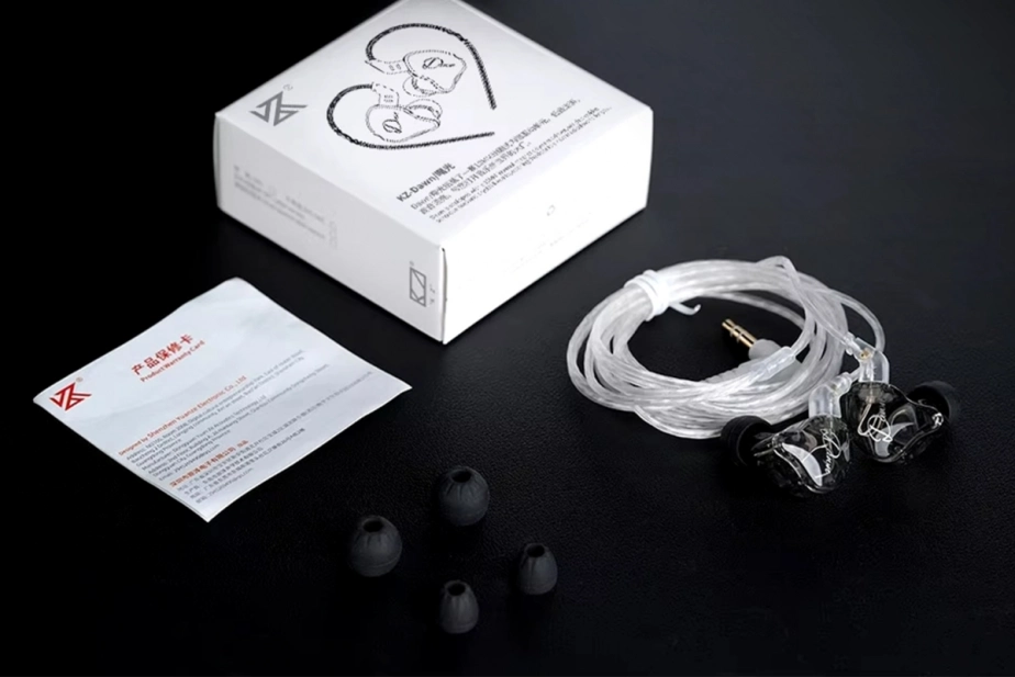 KZ Dawn Sluchátka s mikrofonem (Silver-plated cable)