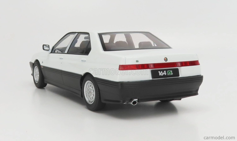 Triple9 Alfa romeo 164 Q4 1994 - Čierny interiér 1:18 Biela