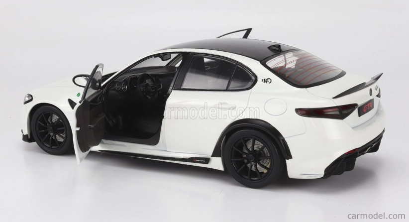 Solido Alfa romeo Giulia Gta 2021 1:18 Biela