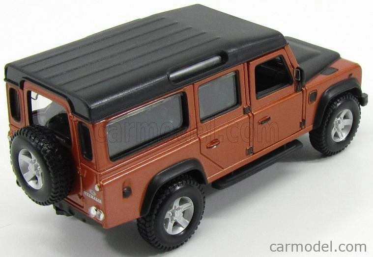 Bburago Land rover Land Defender 110 Station Wagon 1995 1:32 Měděná Černá