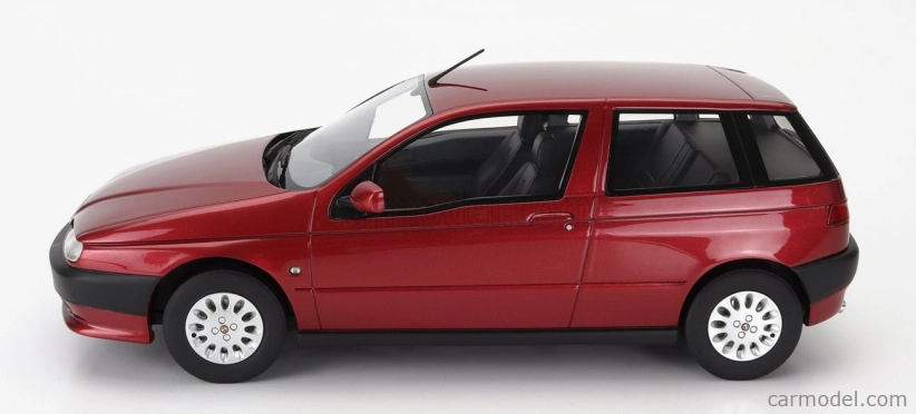 Mitica Alfa romeo 145 1995 1:18 Red Met | RCprofi.cz