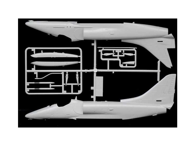 Italeri McDonnell A-4 E/F/G Skyhawk (1:48)